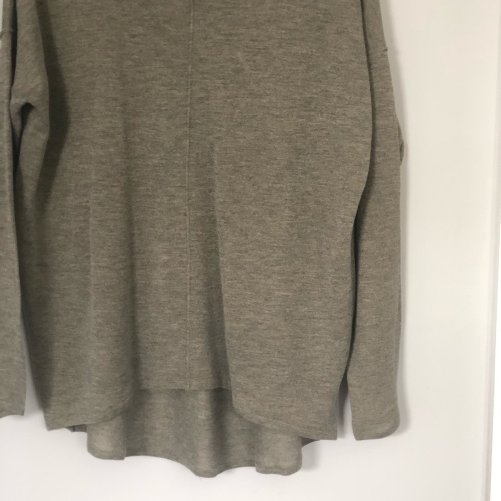 H&M Top - Picture 2 of 4